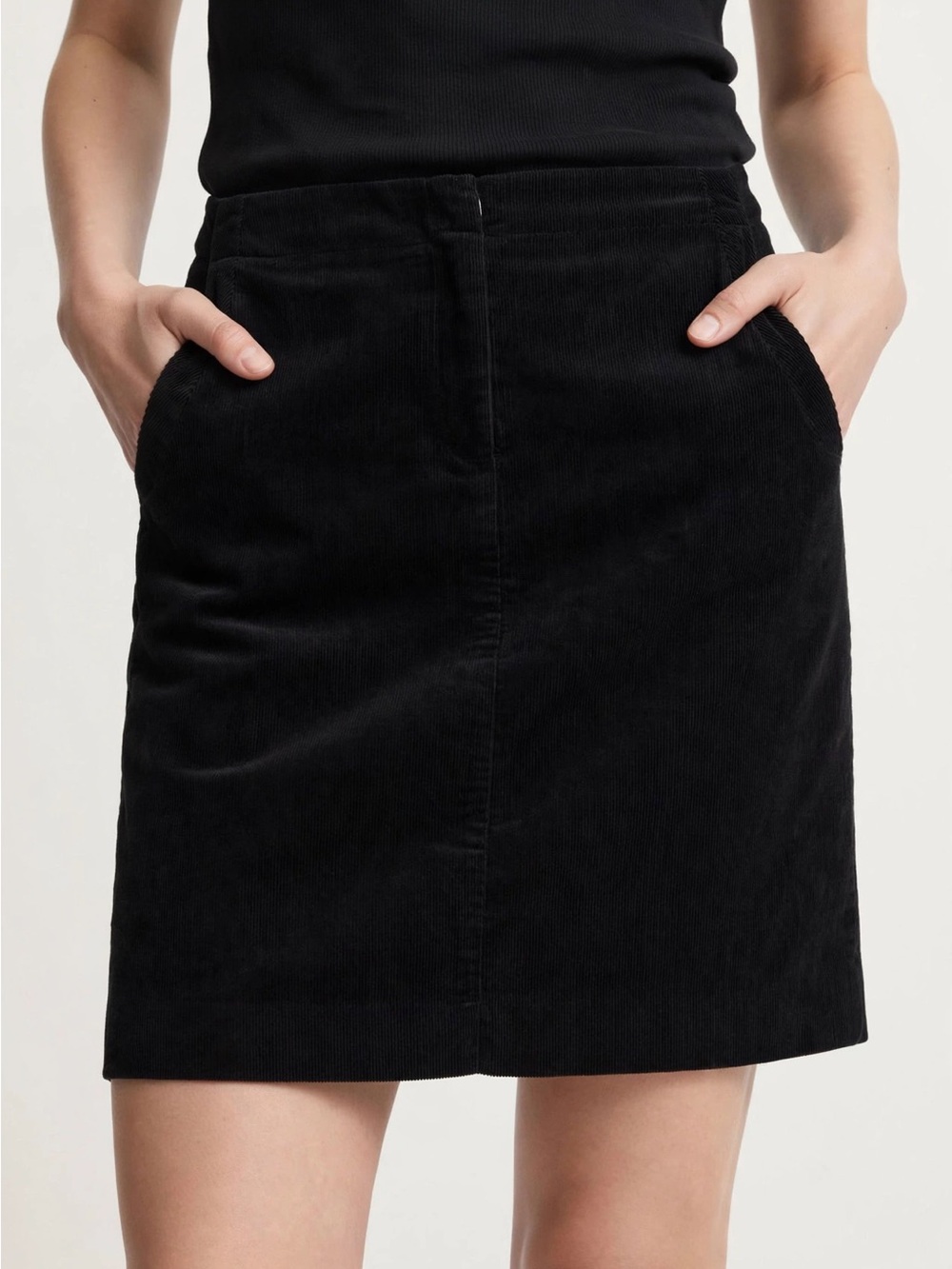 Mango Mng Black Corduroy Mini Skirt Size 6 Structured Pocket Detail